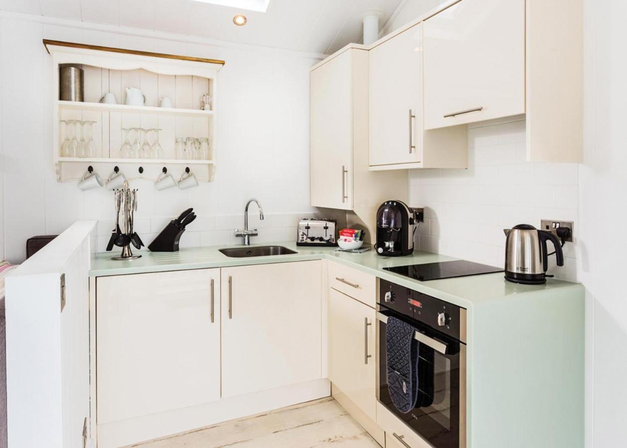 Beach Cove Coastal Retreat Ильфракомб Экстерьер фото