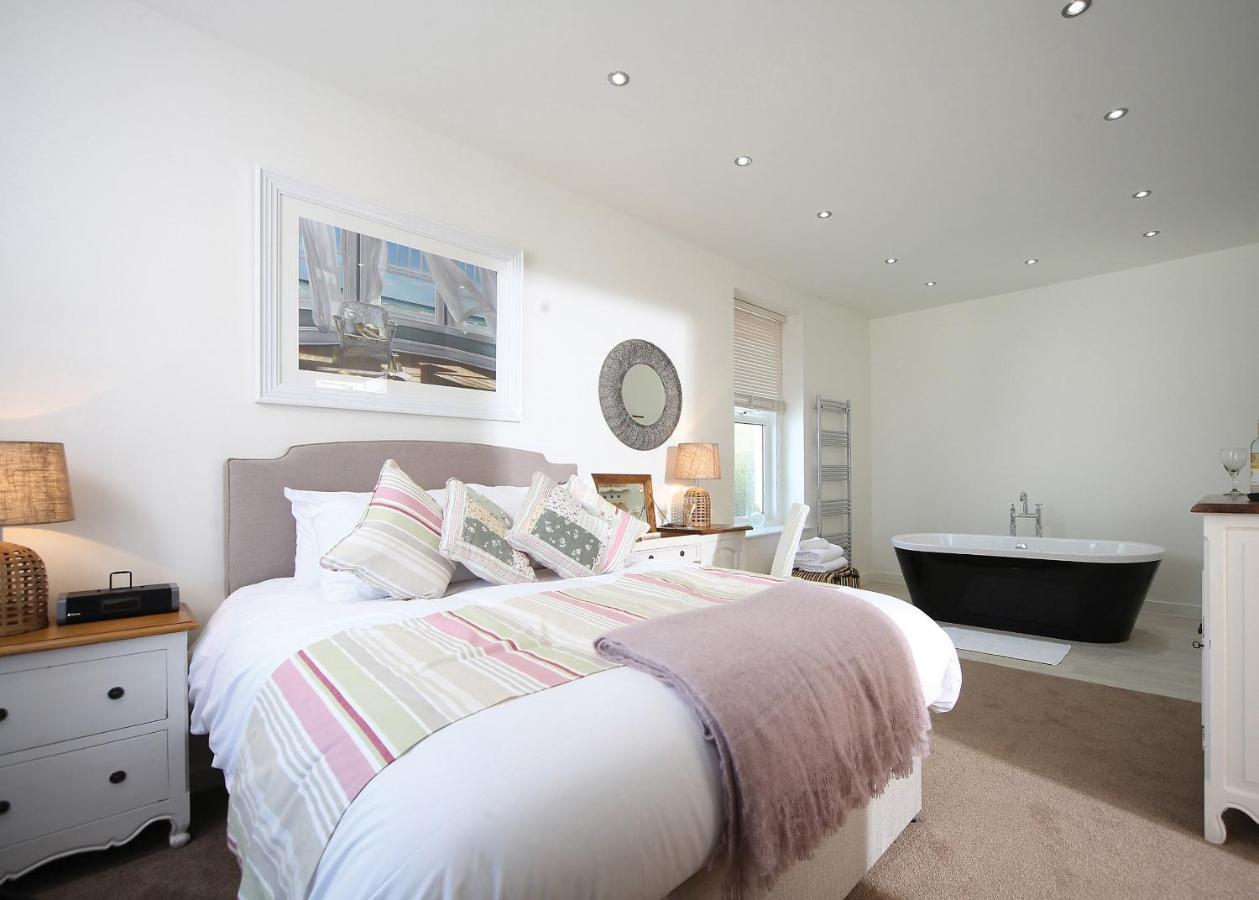 Beach Cove Coastal Retreat Ильфракомб Экстерьер фото