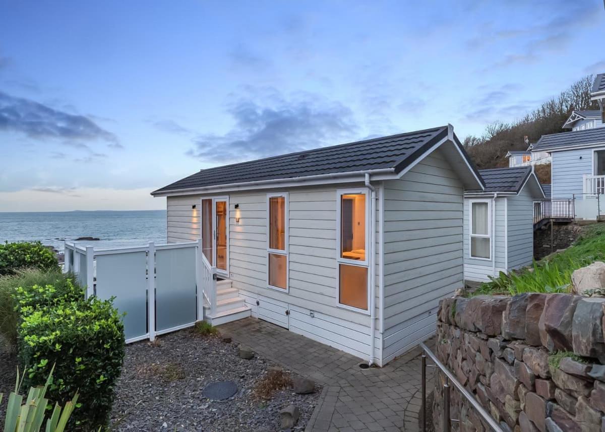 Beach Cove Coastal Retreat Ильфракомб Экстерьер фото